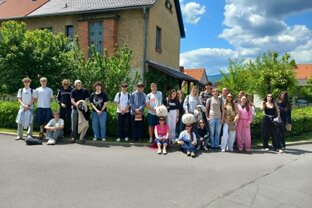 Zväčšiť fotografiu - Keď sa škola prepojí s praxou: druháci na exkurzii v kaviarni aj vo výrobe