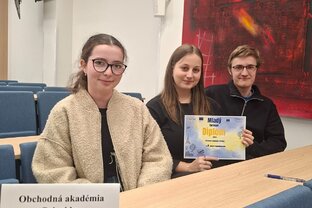 Zväčšiť fotografiu - Mladý európan